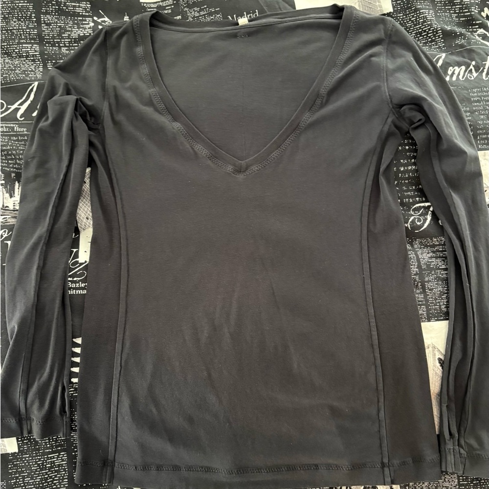 Soft Lululemon Long sleeve V-Neck